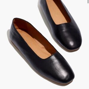 Madewell The Cory Flat in Leather in Black Size 7